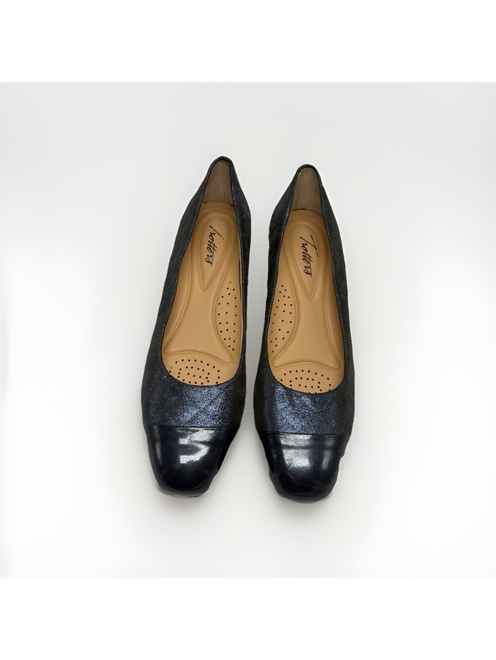 Trotters Metallic Navy Blue Quilted Cap Toe Wedge Pumps Size 8N T1653-425